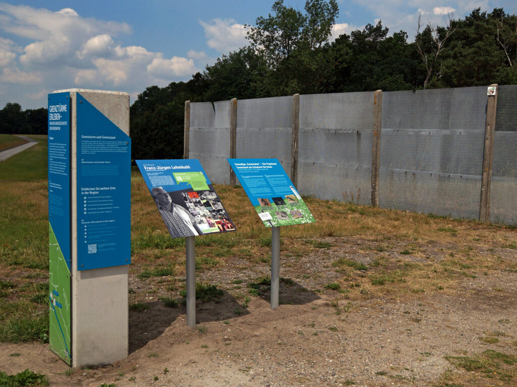 Ausstellung und Grenzanlage in Popelau